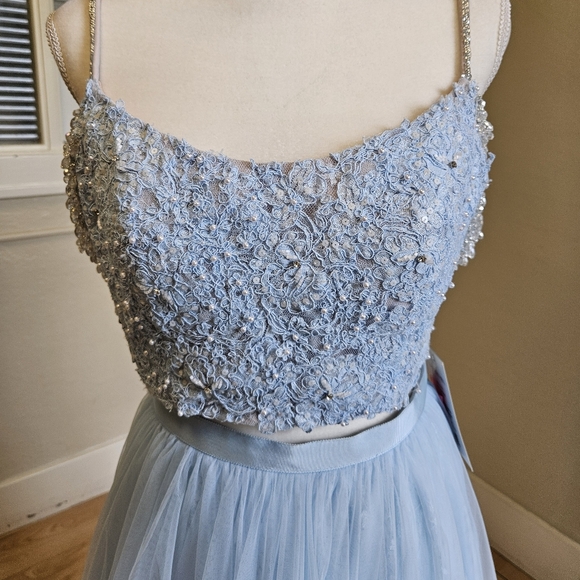 Size 10 "light blue" lace & tulletwo piece prom/evening gown by Sherri Hill NWT - Picture 2 of 12